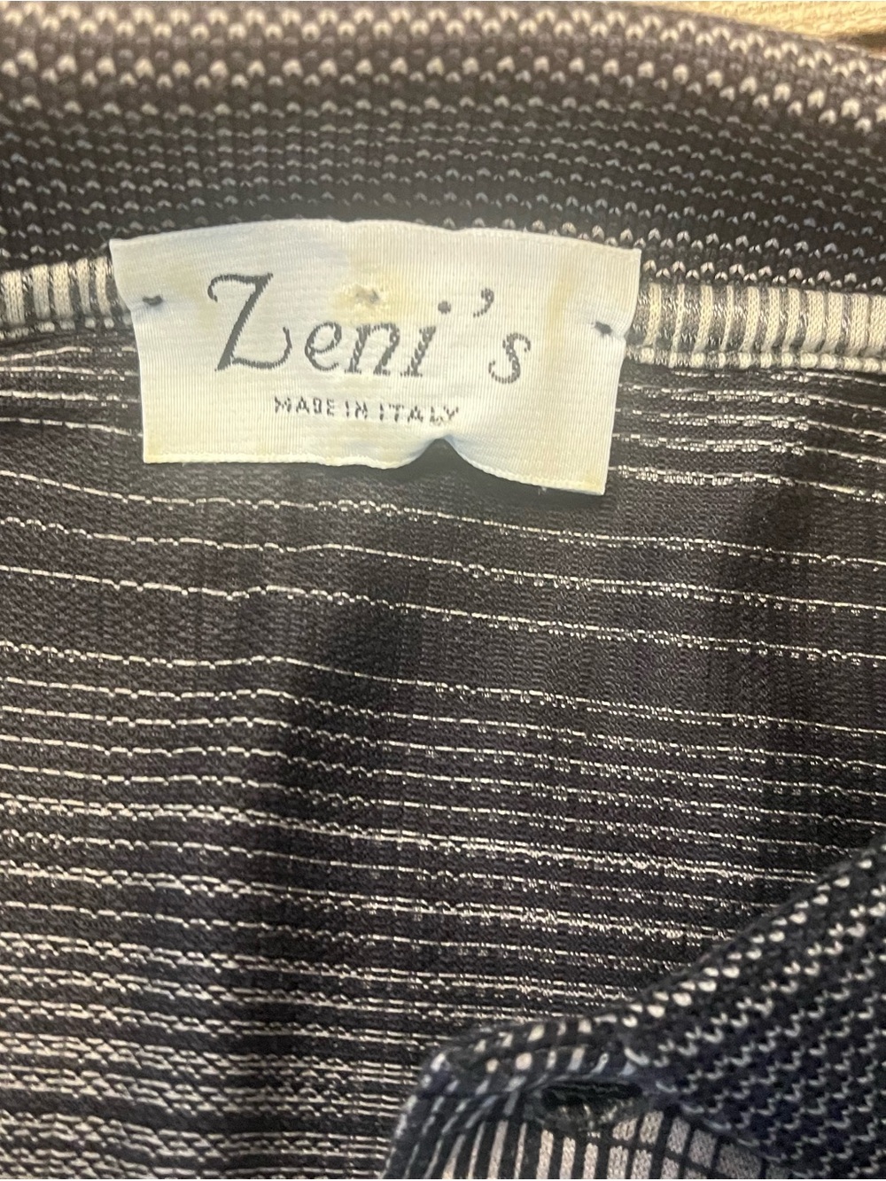 Men’s Black & White Patterned Button-Down Polo Shirt 2 for 1 the blue shirt is f - Picture 3 of 7